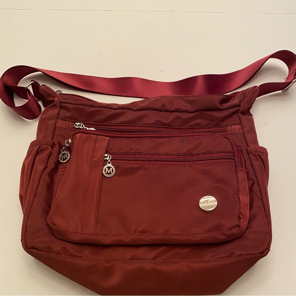 Burgundy nylon purse with pockets galore! Measurements in photos